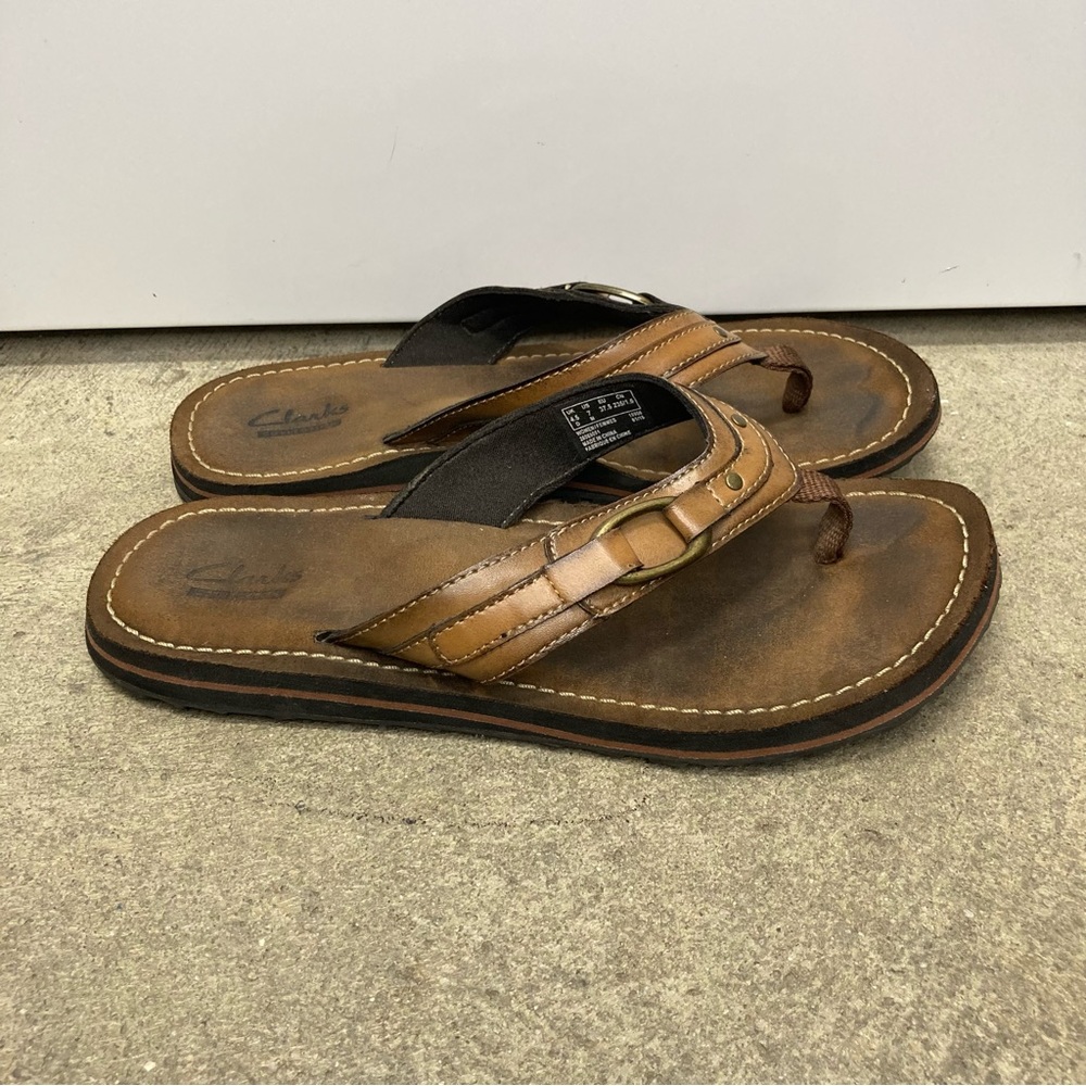 Clarks Fenner Flip Flop Sandals Womens Size 7 Brown Comfort Beach Outdoor Buckle